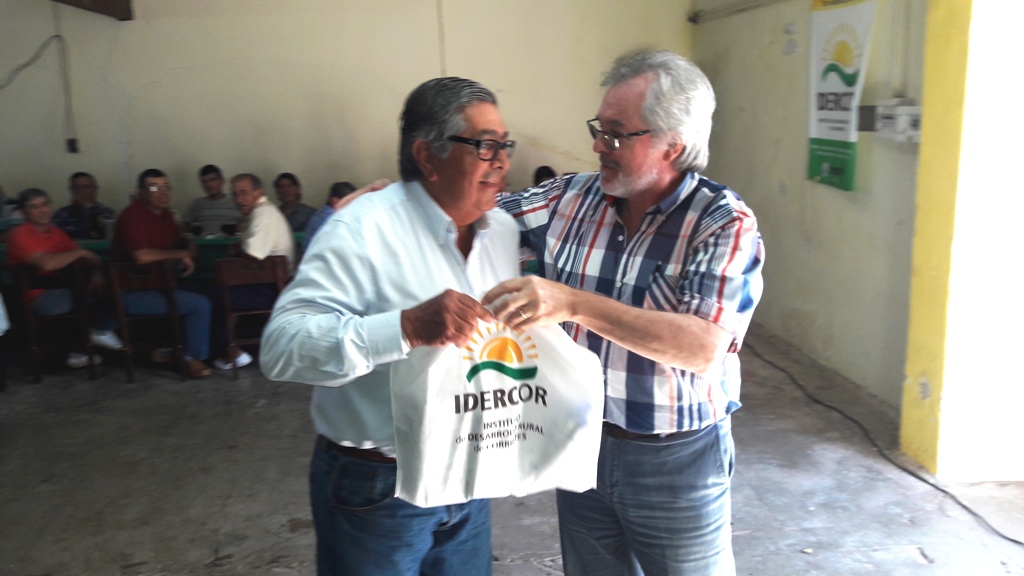 Acompañando a los pequeños productores