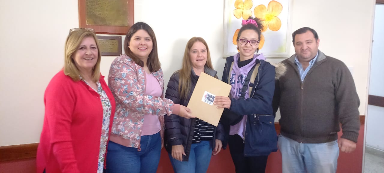 Entrega de premios al mejor stand del Locro y Stand Emprendedor