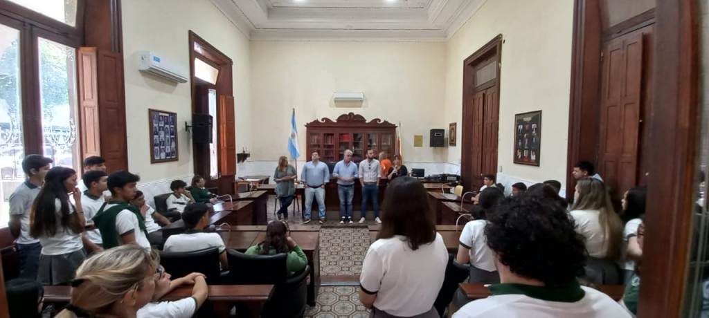 Visita de alumnos del Colegio Nacional al Honorable Concejo Deliberante