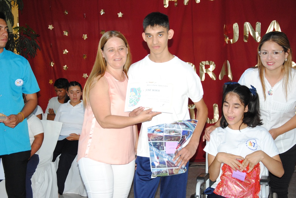 El Concejo Deliberante hizo entrega de los reconocimientos a los alumnos de la Escuela N° 7 Juan Balestra