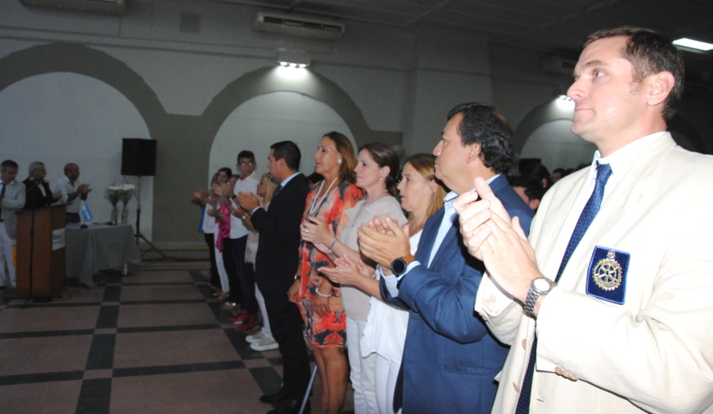 Se realizó la tradicional ceremonia de reconocimientos del Rotary a los mejores promedios y compañeros