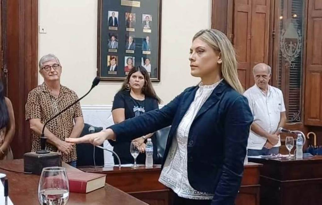 Se le tomó juramento a la Secretaria del Honorable Concejo Deliberante