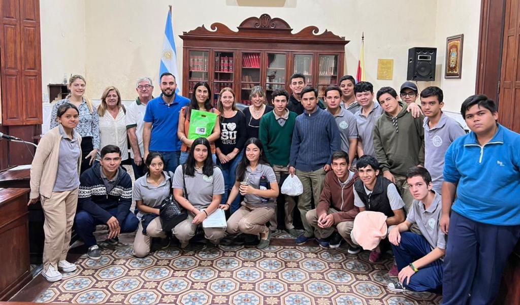 Alumnos de 5to. año visitaron las instalaciones del HCD